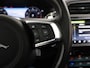 Jaguar F-Pace 2.0t AWD Pure 25T Aut. | R-Sport | Panorama | Rijstrooksensor | Dealeronderhouden | Trekhaak | Stoelverwarming |