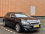 Peugeot 308 1.2 PureTech Style | Handel / Export | Glazen Panoramadak | Cruise Control | Parkeersensoren | Achteruitrijcamera | Navigatie | Bluetooth | 16" Lichtmetaal |