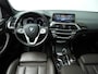 BMW X3 xDrive20i Panoramadak / Trekhaak / Sportstoelen / Park -assist / LED / Harman-Kardon / Head-up / Alu wielen 19 inch