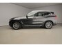 BMW X3 xDrive20i Panoramadak / Trekhaak / Sportstoelen / Park -assist / LED / Harman-Kardon / Head-up / Alu wielen 19 inch