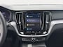 Volvo V60 T6 Plug-in hybrid AWD Core Bright | SoH 100% | Achterbank verwarmd | Achteruitrijcamera | Apple Carplay/Android Auto|telefoonintegratie premium