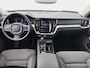 Volvo V60 T6 Plug-in hybrid AWD Core Bright | SoH 100% | Achterbank verwarmd | Achteruitrijcamera | Apple Carplay/Android Auto|telefoonintegratie premium