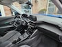 Peugeot 2008 1.2 PureTech Allure Carplay! Camera! Navigatie! Nette Auto! NAP! Airco/Clima! Cruise Control!