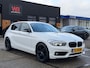 BMW 1-Serie 118i Sport Cruise Clima PDC LED 18'' M velgen + M-Stuur