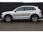 Volkswagen Tiguan 1.4 TSI ACT Comfortline Business R | Adap. Cruise | HUD | Stoelverwarming | Trekhaak | Navigatie | Climate Control