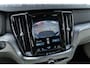 Volvo V60 Plug-in Hybrid T6 AWD Inscription Expression | Lederen bekleding | Panoramadak | Stoel- en stuurwielverwarming | Adaptive cruise control | Dode hoek detectie BLIS | 19 inch velgen | Elektrische stoelverstelling | Gelamineerde zijruiten |