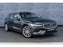 Volvo V60 Plug-in Hybrid T6 AWD Inscription Expression | Lederen bekleding | Panoramadak | Stoel- en stuurwielverwarming | Adaptive cruise control | Dode hoek detectie BLIS | 19 inch velgen | Elektrische stoelverstelling | Gelamineerde zijruiten |