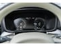 Volvo V60 Plug-in Hybrid T6 AWD Inscription Expression | Lederen bekleding | Panoramadak | Stoel- en stuurwielverwarming | Adaptive cruise control | Dode hoek detectie BLIS | 19 inch velgen | Elektrische stoelverstelling | Gelamineerde zijruiten |