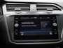 Volkswagen Tiguan Allspace 1.5 TSI Comfortline Business 7-Persoons | Automaat | Trekhaak | Apple Carplay/Android Auto | Panoramadak | Climate Control | Parkeersensoren | Lichtmetalen Velgen |