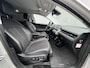 Hyundai Ioniq 5 Lounge 73kWh Automaat / 1.600 kg trekgewicht / 8 jaar Batterijgarantie / Accu SoH 97,4 % / CCS snelladen / Warmtepomp / HUD / Camera 360° / Leder / Panorama dak / Elektrische stoelen & klep / Navigatie / Stuur-, stoel- & achterbankverwarming / 20" LM wielen /