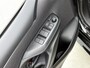Toyota Yaris 1.5 Hybrid 115 Dynamic Comfort Pack | BTW Voertuig | Dodehoek detectie | Stoel+stuurverwarming | Parkeersensoren voor+achter | Draadloze telefoonlader | Cruise Control Adaptive | Achteruitrijcamera |