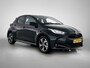 Toyota Yaris 1.5 Hybrid 115 Dynamic Comfort Pack | BTW Voertuig | Dodehoek detectie | Stoel+stuurverwarming | Parkeersensoren voor+achter | Draadloze telefoonlader | Cruise Control Adaptive | Achteruitrijcamera |