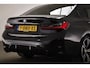 BMW 3-Serie 318i | M SPORT / TRAVEL- PACK | KANTELDAK | STOELVERWARMING | DAB | APPLE | 19"