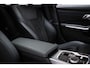 BMW 3-Serie 318i | M SPORT / TRAVEL- PACK | KANTELDAK | STOELVERWARMING | DAB | APPLE | 19"
