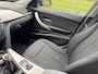 BMW 3-Serie 320i EfficientDynamics Edition Business 2de eigenaar met navigatie en trekhaak