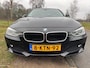 BMW 3-Serie 320i EfficientDynamics Edition Business 2de eigenaar met navigatie en trekhaak