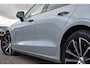 Volvo V60 T6 AWD 350PK Plug-in hybrid Plus Dark | Trekhaak | H&K | Contour stoelen | 360 Camera | 19"LMV |