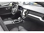 Volvo V60 T6 AWD 350PK Plug-in hybrid Plus Dark | Trekhaak | H&K | Contour stoelen | 360 Camera | 19"LMV |