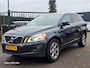 Volvo XC60 3.0 T6 AWD Momentum Automaat leerbekeleding stoelverwarming parkeer sensor trekhaak
