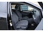 Volkswagen Golf 1.5 eHybrid 204pk DSG Life Edition | SoH 100% | Panoramadak | Trekhaak | Stoel/Stuurverwarming