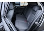 Volkswagen Golf 1.5 eHybrid 204pk DSG Life Edition | SoH 100% | Panoramadak | Trekhaak | Stoel/Stuurverwarming