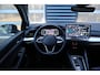 Volkswagen Golf 1.5 eHybrid 204pk DSG Life Edition | SoH 100% | Panoramadak | Trekhaak | Stoel/Stuurverwarming
