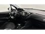 Peugeot 208 1.2 PureTech Signature TREKHAAK NAVI CARPLAY.