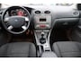 Ford Focus Wagon 1.8 Titanium Flexi Fuel Lichtmetalen wielen, Trekhaak, Climate control