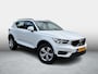 Volvo XC40 1.5 T2 Momentum | Cruise Control | Camera | Trekhaak | Stoelverwarming | Climate | Parkeersensoren Voor + Achter |
