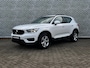 Volvo XC40 1.5 T2 Momentum | Cruise Control | Camera | Trekhaak | Stoelverwarming | Climate | Parkeersensoren Voor + Achter |