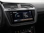 Volkswagen Tiguan 1.4 TSI eHybrid 245 pk DSG R-Line | Panoramadak | Trekhaak | Navigatie Discover Pro | Leder | Geheugenstoelen | Adaptief onderstel | 360 camera | IQ Light