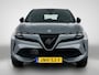 Alfa Romeo Junior 1.2 Hybrid Ibrida 145pk Automaat | Elektrische Achterklep | Navigatie | Climate Control | Adaptieve Cruise Control | Camera | 17" LMV | Matrix-LED Koplampen | Dodehoekdetectie | Keyless Entry/Start | Apple Carplay/Android Auto |