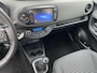 Toyota Yaris 1.5 VVT-i Active Zeer nette NL-auto, boekjes compleet, lage KM stand! Achteruitrij camera, cruise control, start/stop systeem, centrale deurvergrendeling