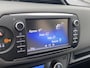 Toyota Yaris 1.5 VVT-i Active Zeer nette NL-auto, boekjes compleet, lage KM stand! Achteruitrij camera, cruise control, start/stop systeem, centrale deurvergrendeling