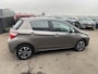 Toyota Yaris 1.5 VVT-i Active Zeer nette NL-auto, boekjes compleet, lage KM stand! Achteruitrij camera, cruise control, start/stop systeem, centrale deurvergrendeling