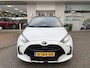 Toyota Yaris 1.5 Hybrid Executive | HUD | JBL | Panoramadak | Sensoren V/A |