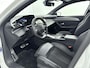 Peugeot 308 1.6 HYbrid 225 GT Pack Business | 1ste eigenaar | Elektrische bestuurdersstoel | Stoelverwarming | Panoramisch schuifkanteldak |