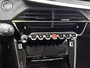 Peugeot 2008 1.2 Allure Pack 130pk Automaat | Apple Carplay/Android Auto | Stoelverwarming | Cruise Control | Achteruitrijcamera | LED | 17" LMV |