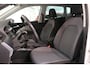 SEAT Arona 1.0 TSI Style Business Intense | Camera | Trekhaak | Stoelverwarming | Navigatie | Climate control | Dodehoek detectie |