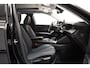 Peugeot e-2008 50 kWh Allure 3-Fase [ Panorama LED Navi Camera Stoelverwarming ]