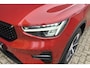Volvo XC40 2.0 B4 Plus Dark | Parkeercamera | Pilot Assist | BLIS | Stoel- stuurverwarming