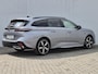 Peugeot 308 SW Hybrid 136 e-DCS6 GT Automaat / Apple Carplay Android Auto / Navigatie / Adaptief cruise control / Keyless Entry/Start / Rondomzicht camera / Lichtmetalen wielen 18“ /