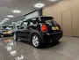 MINI Cooper Mini 1.5 Business * Navigatie / Parkeersensoren / Cruise control / NL Auto *