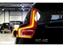 Volvo XC40 Recharge Twin Plus AWD 300kW/408pk Aut. R-Design SOH 92% ADAPT.CRUISE + EL.TREKHAAK + CAMERA + BLIS + PILOT ASSIST + GOOGLE DASHBOARD + LANE ASSIST + SPORTSTOELEN + STOEL-&STUURVERWARMING + PARKSENSOREN V&A + 19" LM-VELGEN!!