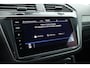 Volkswagen Tiguan 1.5 TSI R-Line | Adapt. Cruise | Trekhaak | CarPlay | Navi | IQ. Light | All Season | Stoelverw. | Keyless
