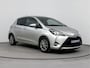 Toyota Yaris 1.5 Hybrid Dynamic | Apple Carplay/Android Auto | Lichtmetalen Velgen | Mistlampen | Cruise Control + Climate Control | Elektrische Ramen + Spiegels |