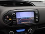 Toyota Yaris 1.0 VVT-i Design Sport 70PK 44.472KM, Achteruitrijcamera, Clima, 15" LM Velgen, Cruise Controle