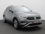 Volkswagen T-Roc 1.0 TSI Edition 115PK Navi, Adaptieve Cruise Controle, Side Assist, PDC voor en achter, Stoelverwarming, 17" LM Velgen