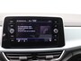 Volkswagen T-Roc 1.0 TSI Edition 115PK Navi, Adaptieve Cruise Controle, Side Assist, PDC voor en achter, Stoelverwarming, 17" LM Velgen