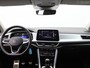 Volkswagen T-Roc 1.0 TSI Edition 115PK Navi, Adaptieve Cruise Controle, Side Assist, PDC voor en achter, Stoelverwarming, 17" LM Velgen
